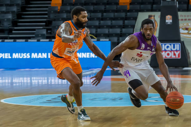 从首发到替 从首发到替