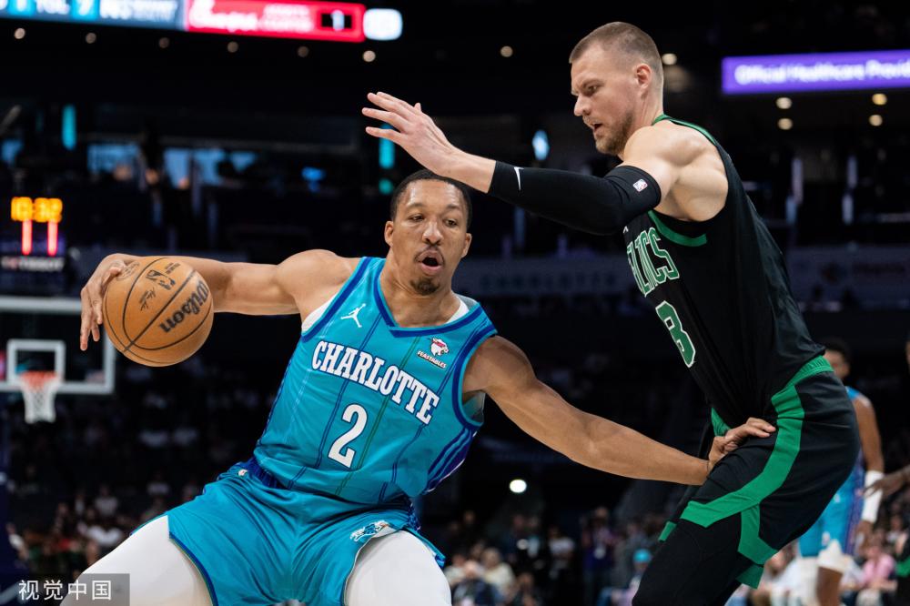 展现了他对 展现了他对