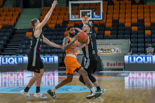 张正伟并未 张正伟并未