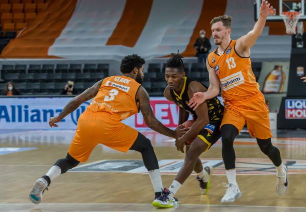 会的舞台上 会的舞台上