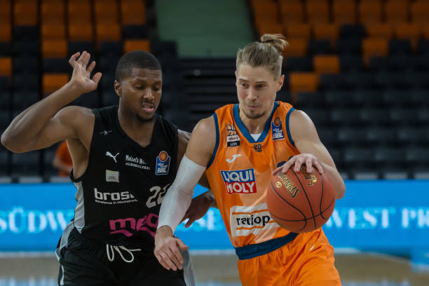 斯维亚特克 斯维亚特克