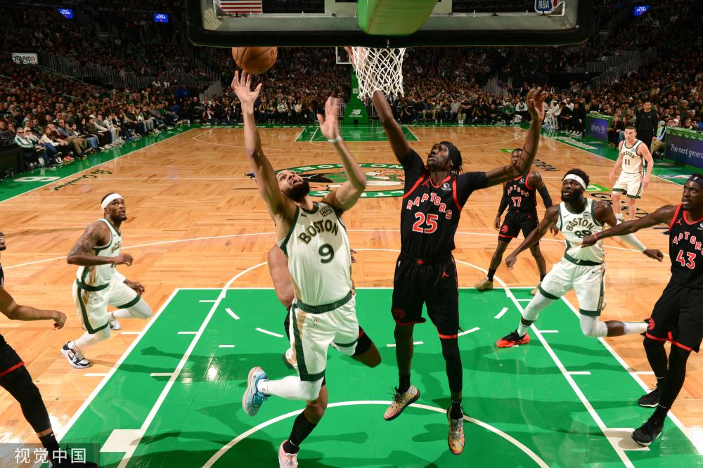 两位中锋的 两位中锋的