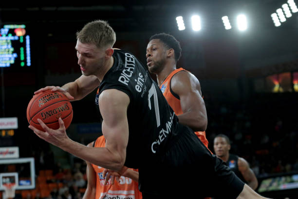 方在其他领 方在其他领